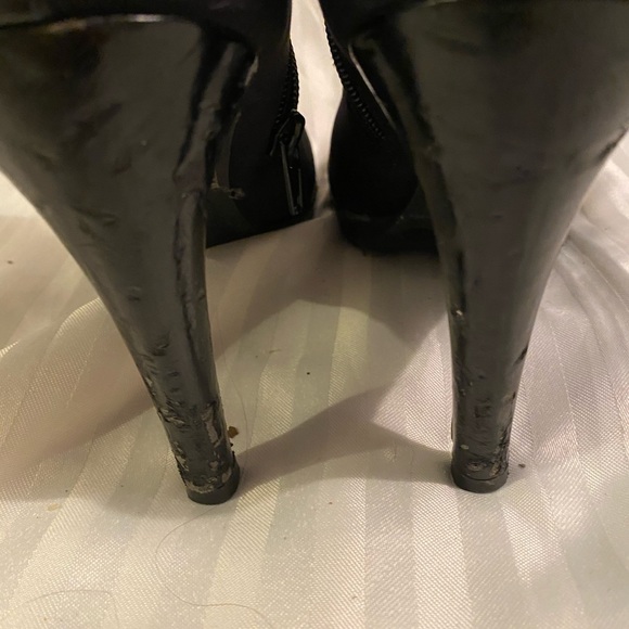 2 for $30 BCBG girls booties - Picture 4 of 5